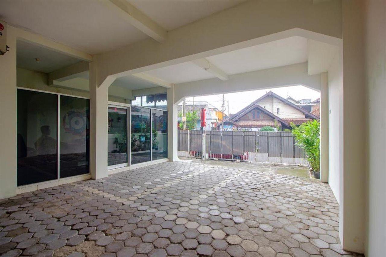 Oyo 3083 D Kost 3 Syariah Hotel Yogyakarta Eksteriør billede