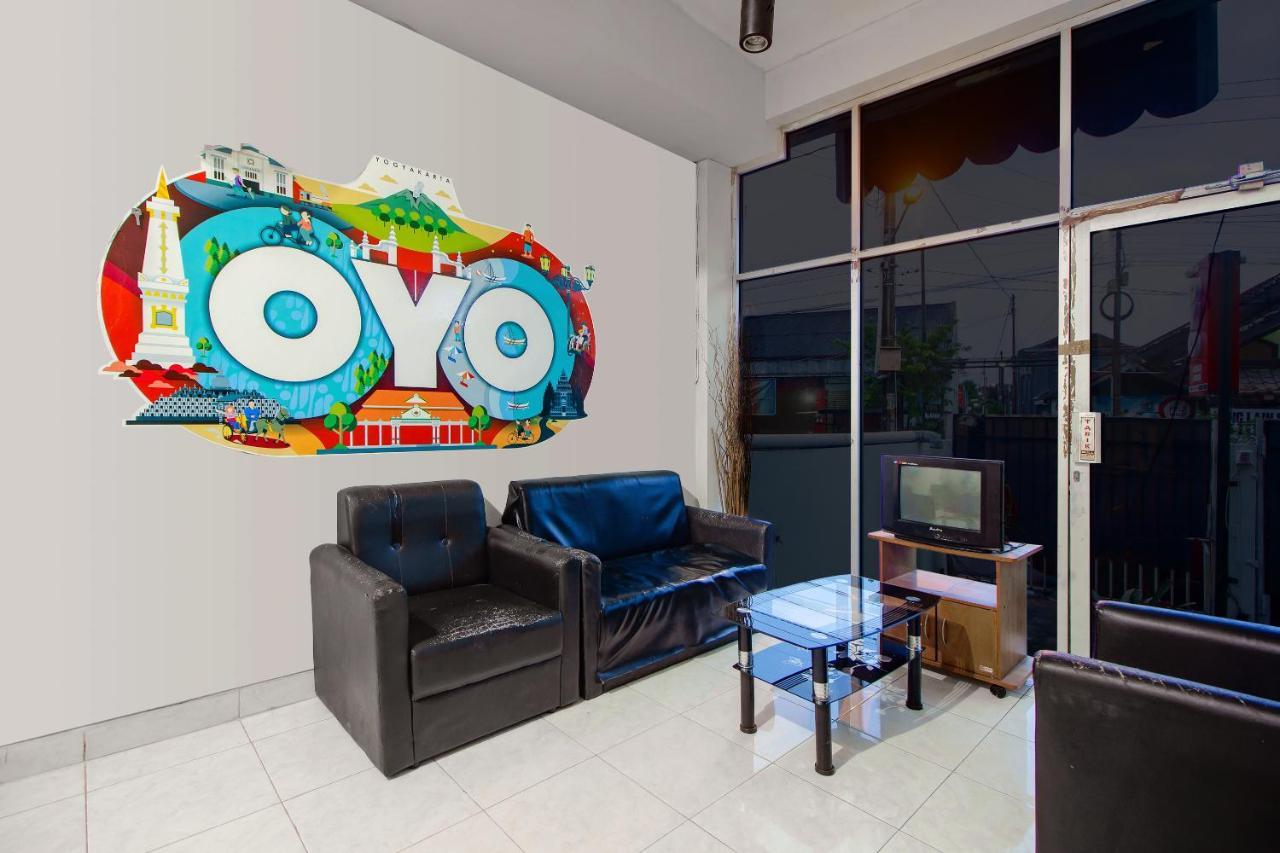 Oyo 3083 D Kost 3 Syariah Hotel Yogyakarta Eksteriør billede