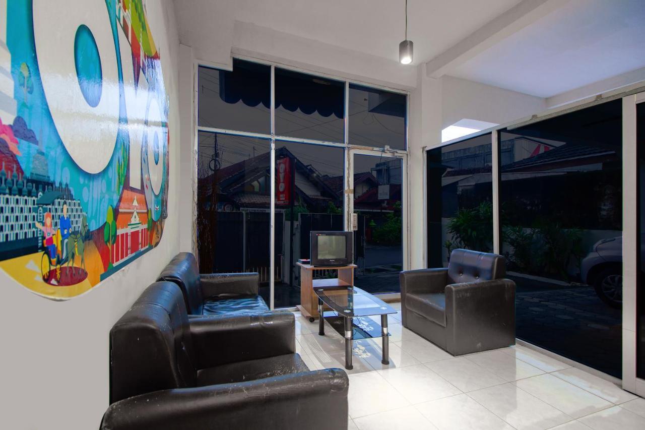 Oyo 3083 D Kost 3 Syariah Hotel Yogyakarta Eksteriør billede